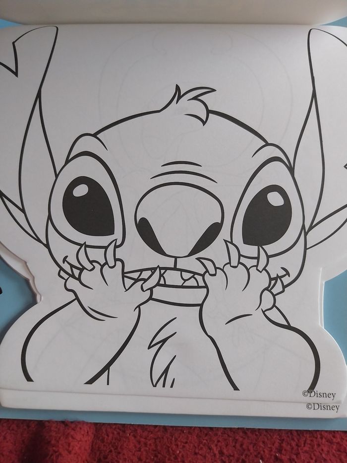 Livre de coloriages avec poignet stitch - photo numéro 2