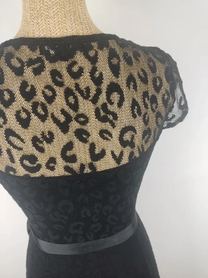 Robe mi-longue cocktail manches courtes noire motif léopard taille S Morgan - photo numéro 6