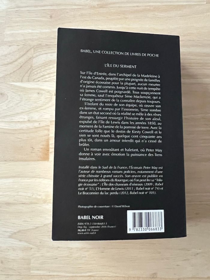Livre L’Île du Serment – Peter May – Bon État - photo numéro 7