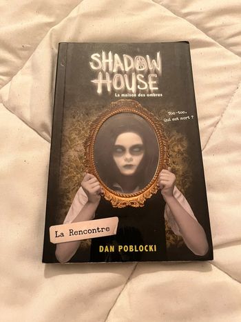 Très bon livre Shadow house