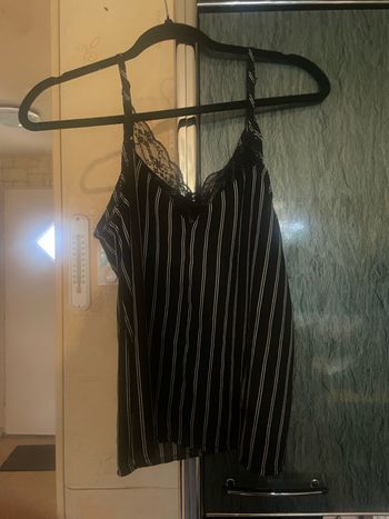 Haut débardeur dentelle