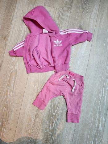 Ensemble rose Adidas et Hema