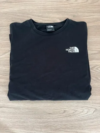 T-shirt noir imprimé tendance