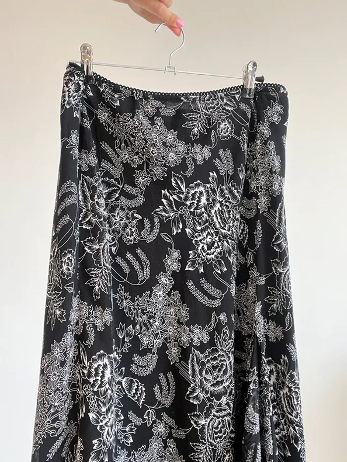 Jupe y2k à volants noire et blanche à motifs taille 42 - photo numéro 5