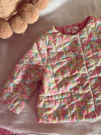 Veste matelassé fleuri du pareil au même DPAM neuf 6 mois