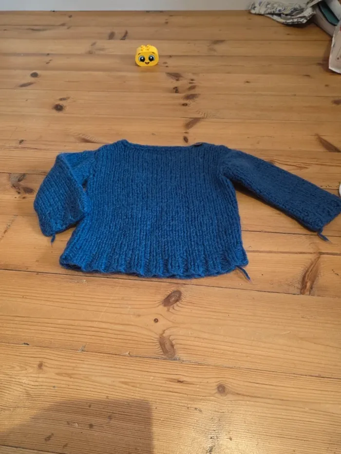 Lot de 4 vêtements. - photo numéro 13
