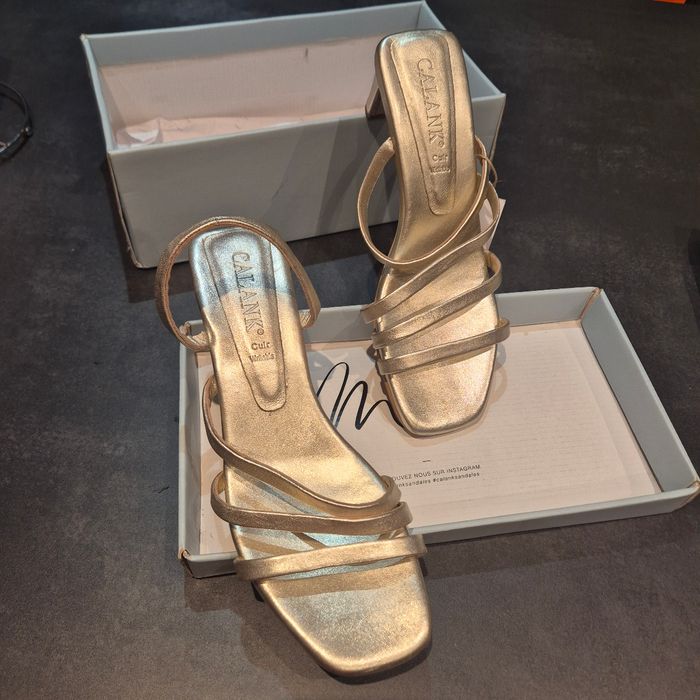 Chaussures femmes dorées - photo numéro 6