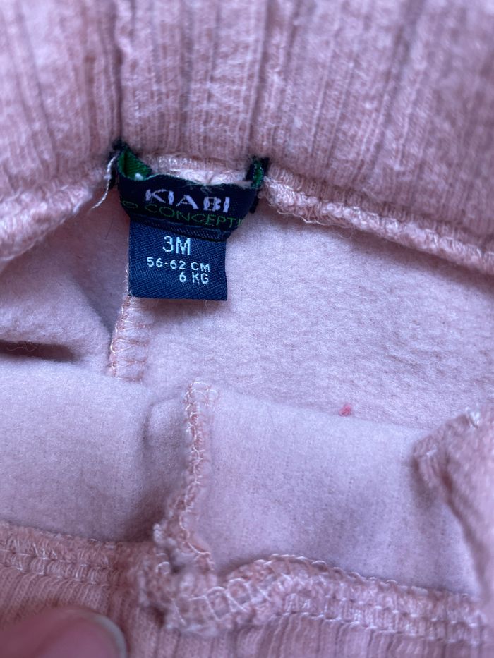 Lot pantalons et body - photo numéro 3