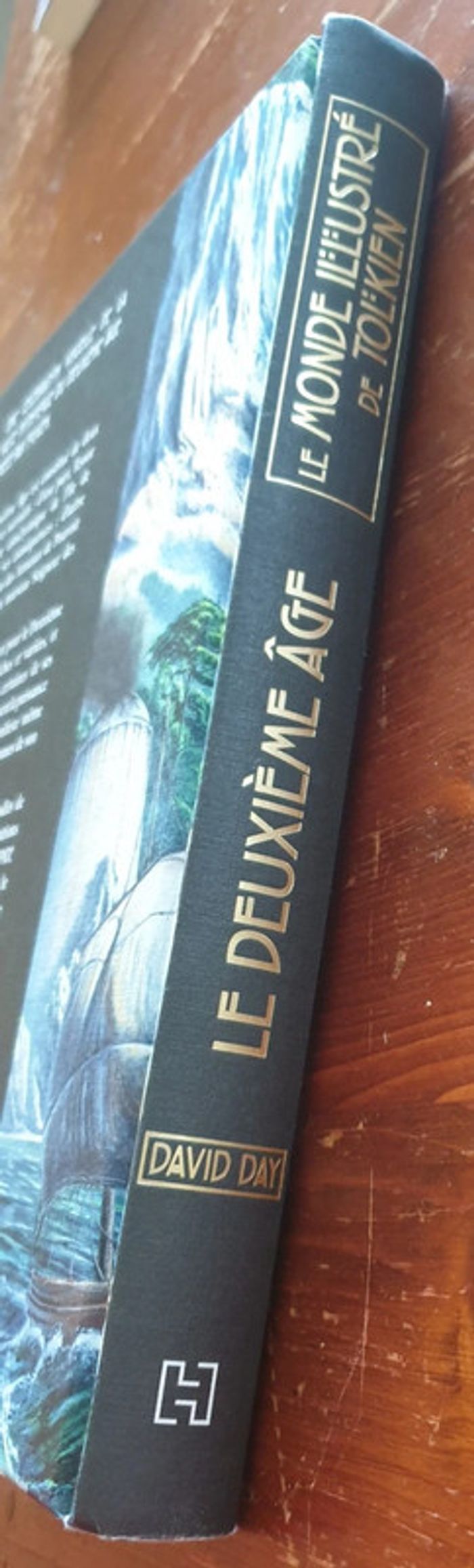 Livre Le monde illustré de Tolkien - Le deuxième âge - David Day - photo numéro 3