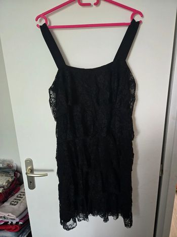 Robe noire taille 42