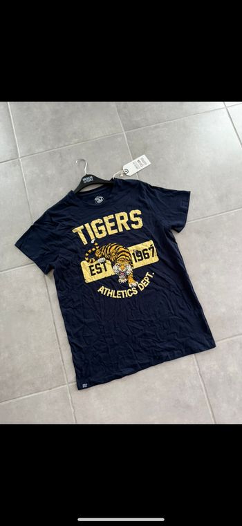 Tee shirt manches courtes Tigre