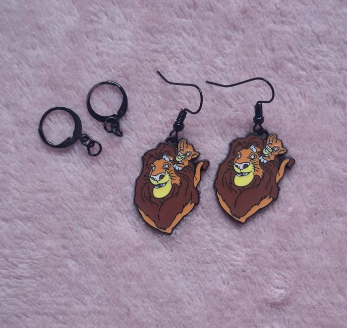 Boucles d'oreilles le roi lion Disney