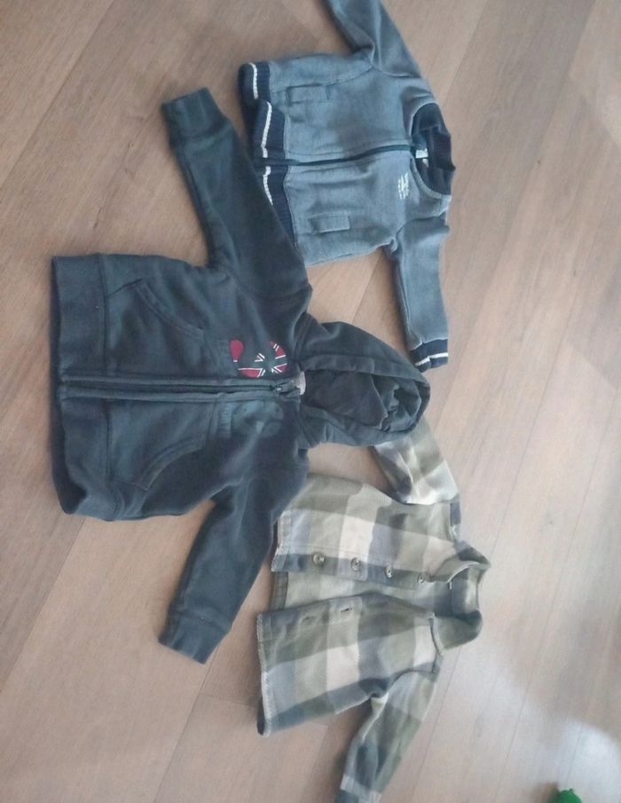 Lot vêtements garçon 6 mois - photo numéro 9