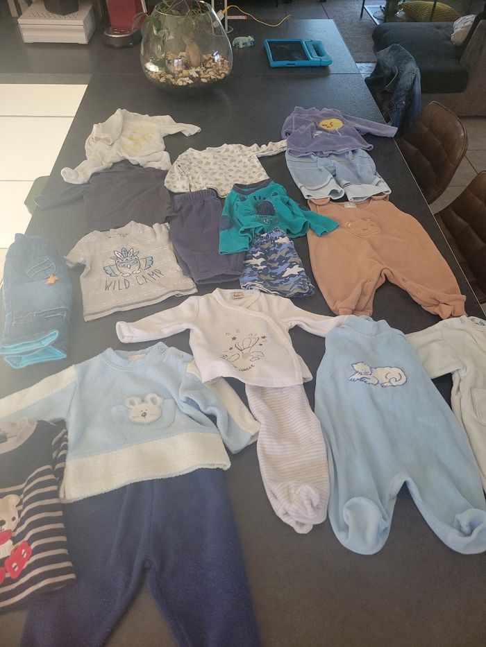 Lot vêtements garçons 3mois