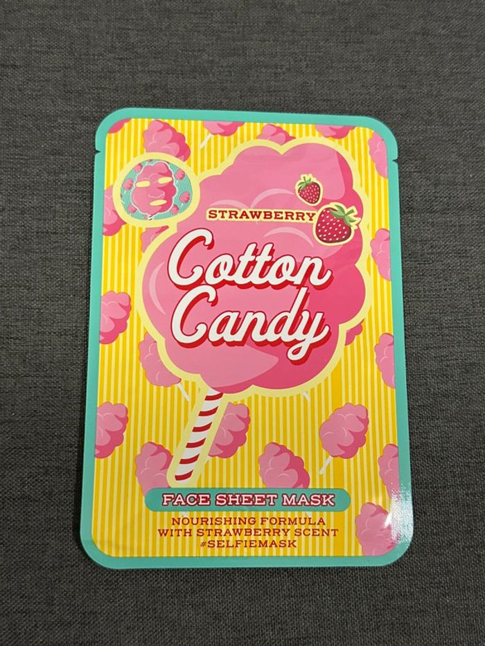 Masque Visage en Tissu Vegan Cotton Candy Fraise Neuf