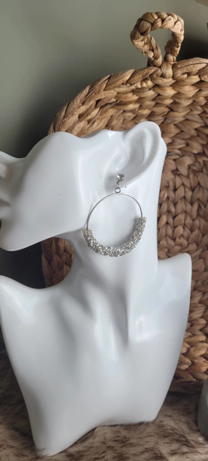Jolie boucles d'oreilles créole argenté - photo numéro 2