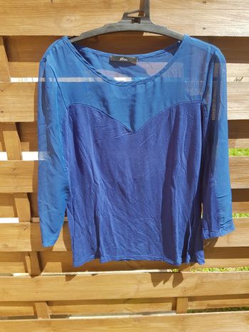 Haut épaules et manches transparents