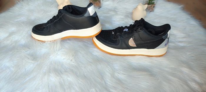 Basket air force one NBA pointure 37.5 noir - photo numéro 2