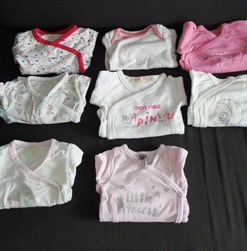 Lot bodys fille T.3M