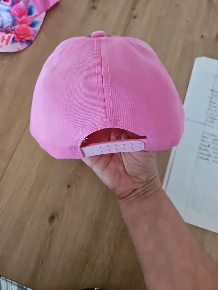 Casquette stitch neuve - photo numéro 2