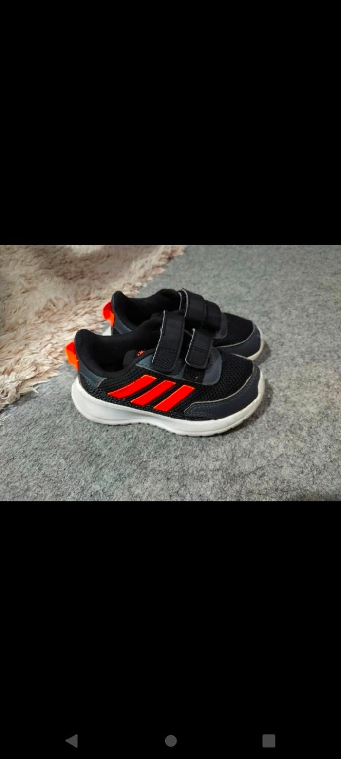 Basket adidas 23