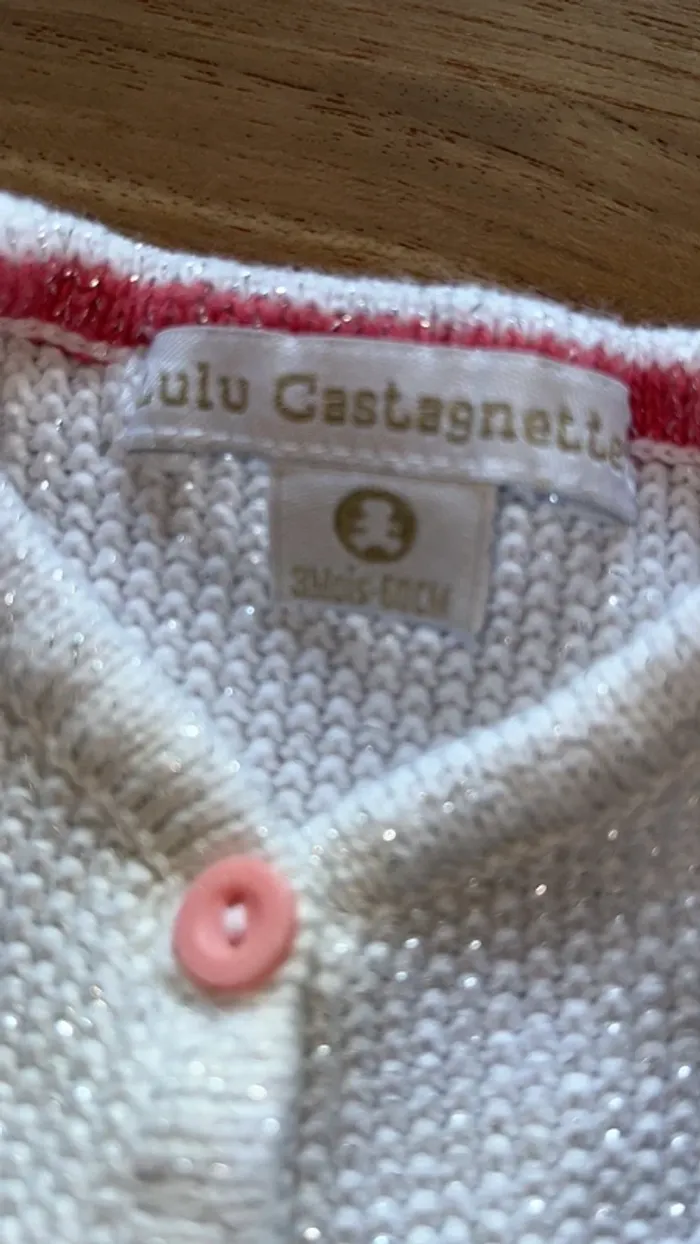 short primark/tee-shirt kiabi/gilet lulu castagnette 3 mois/pull gemo 6 mois offert (etat moyen) - photo numéro 11