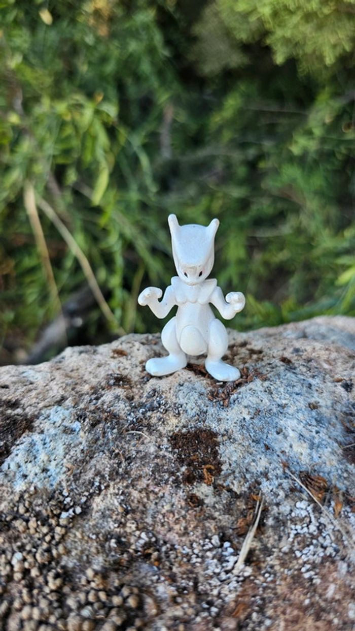 Super figurine Pokemon Nintendo tomy Mewtwo