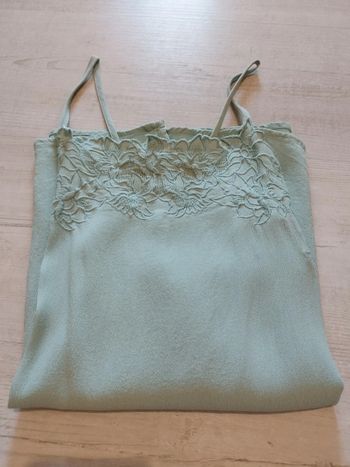 Très joli top vert d'eau et dentelle Camaïeu neuf taille M