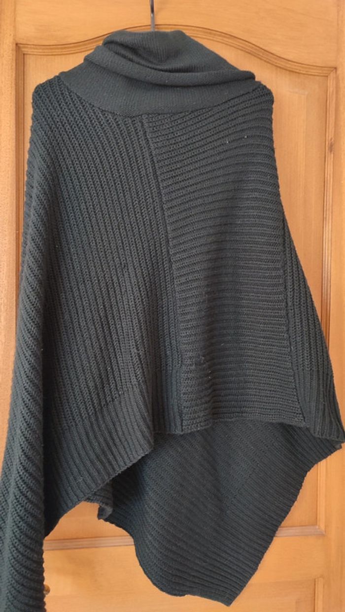 Poncho noir - photo numéro 4