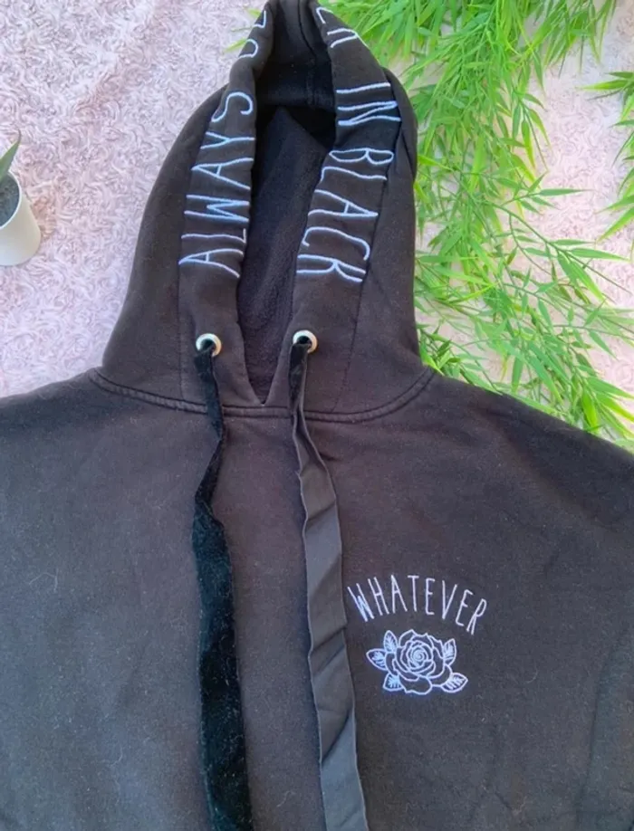 Sweat-shirt a capuche - photo numéro 2