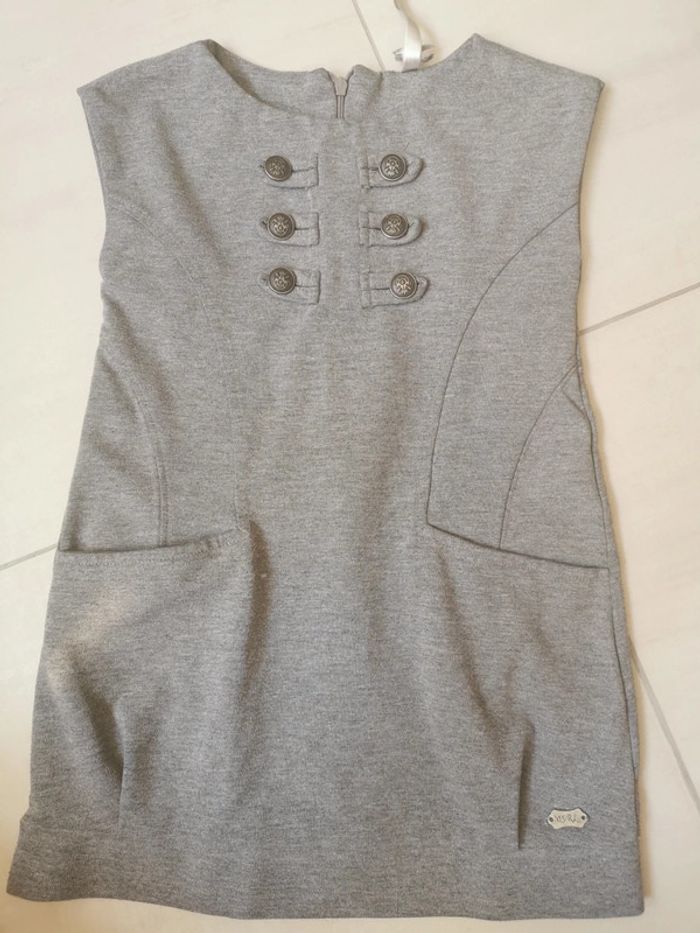 Robe manches courtes