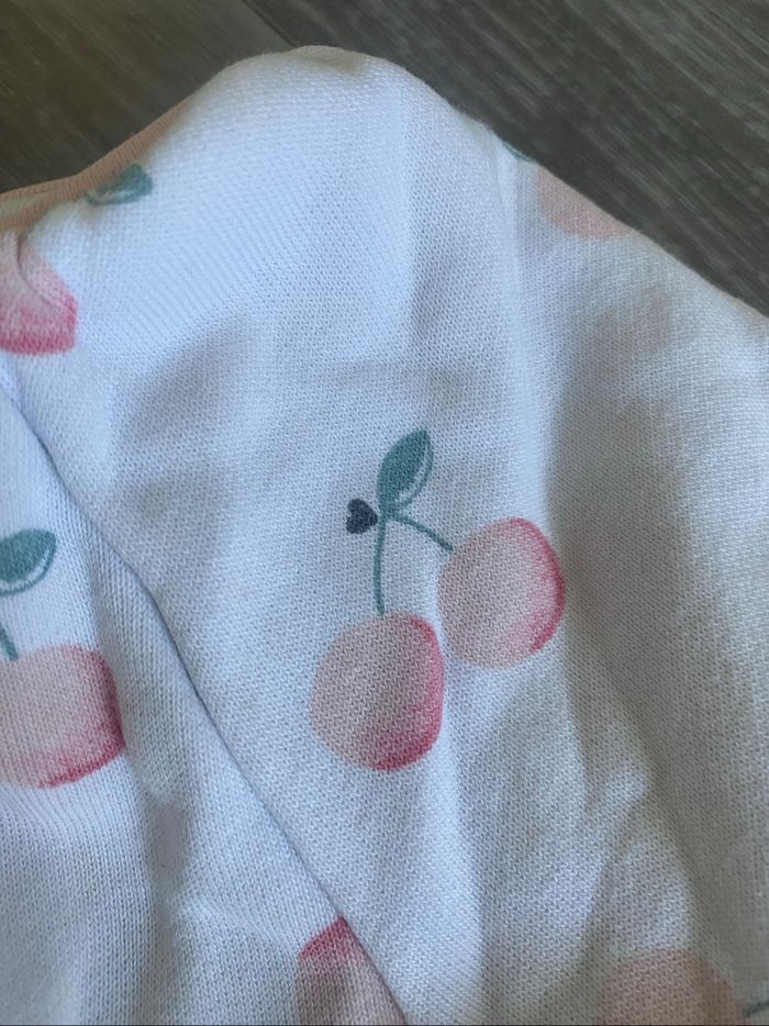 Gilet obaibi motif cerise 18 mois - photo numéro 2