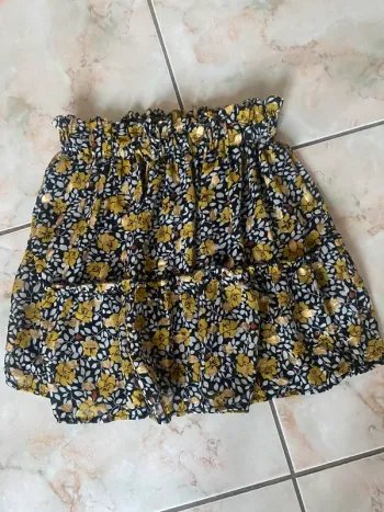 Mini jupe dorée