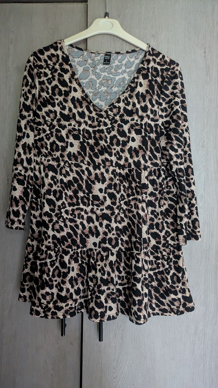 Robe imprimé léopard EMERY ROSE – Taille L