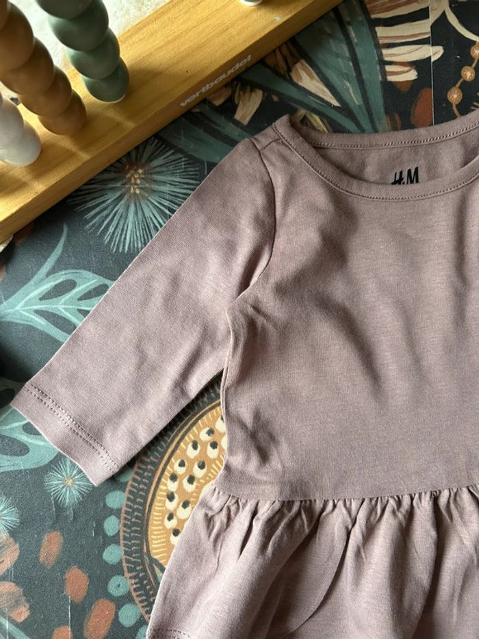 Lot 2 robes 50 cm/ collants 50/56 cm - photo numéro 6