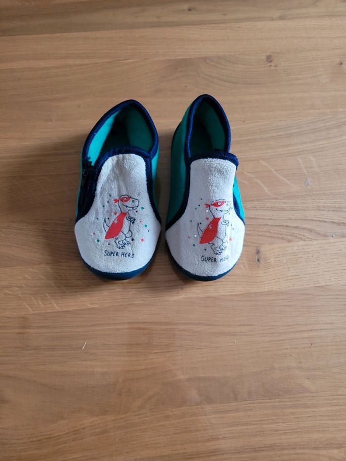 Chaussons pointure 24