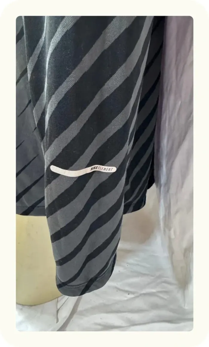 Haut manches longues sport homme Nike Taille XL - photo numéro 3