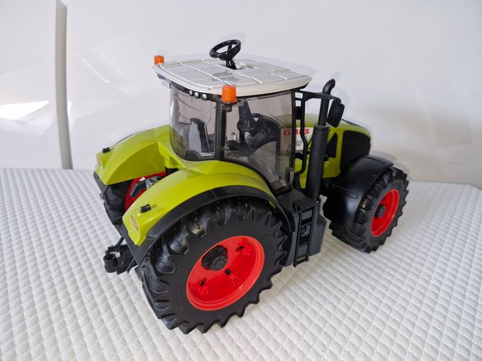 Tracteur 🚜 Bruder Claas 950 Axion - photo numéro 2