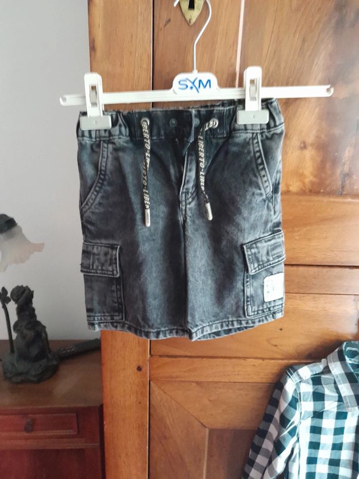 Vêtements variés 5ans