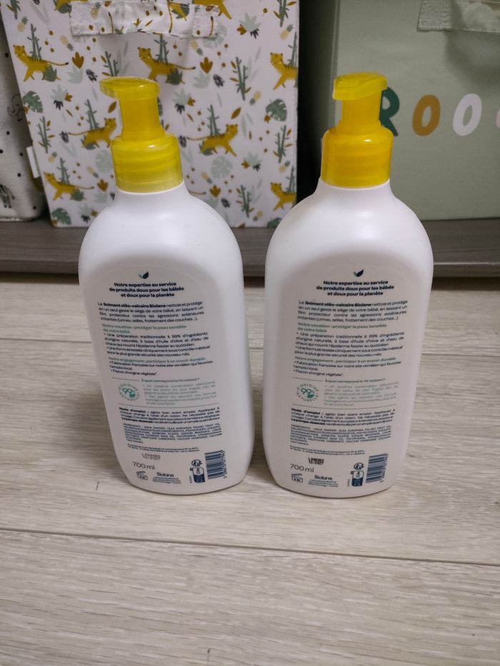 Flacons liniment marque Biolane NEUFS - photo numéro 2
