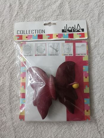 Embrasse papillon bordeaux