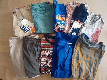 Lot été garçon 10 ans 11 pièces dont un bermuda neuf avec étiquette