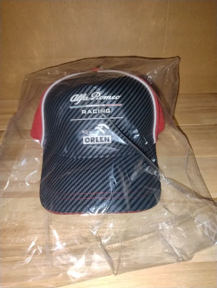 Alfa Romeo casquette pour homme ou femme en taille unique. (Couleurs gris, noir, rouge, et blanc). - photo numéro 6