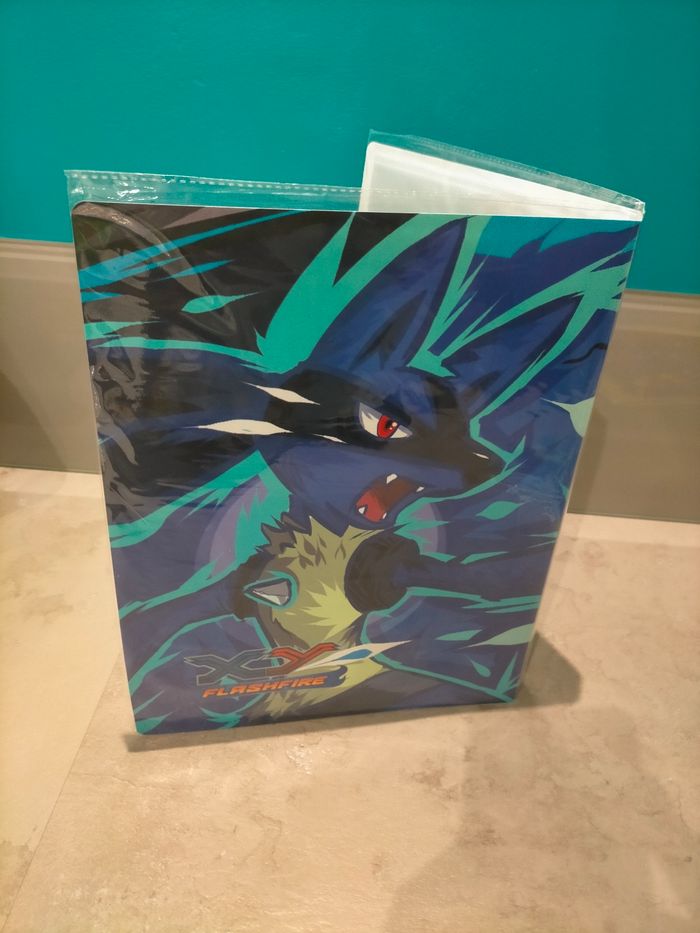 Classeur pour 540 cartes Pokémon - photo numéro 2