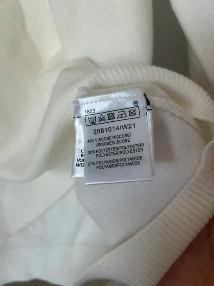 Pull blanc neuf - photo numéro 3