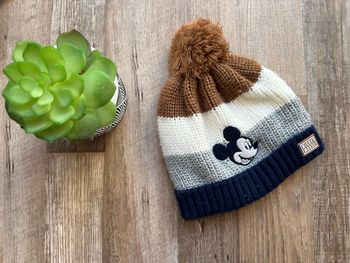 - Bonnet Disney - 24/36 mois - Très bon état