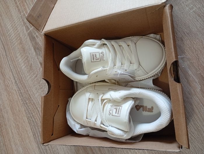 Fila bébé neuves - photo numéro 5