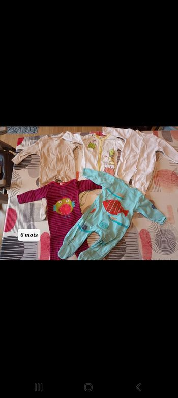 Lot 5 pyjamas légers Taille 6 mois
