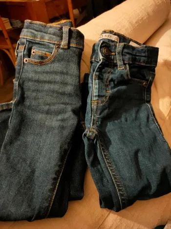 Lot de 2 jeans 4 ans