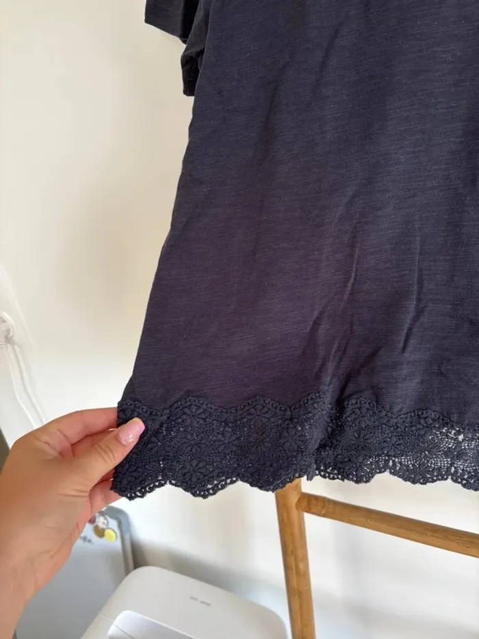 t-shirt bleu marine dentelle superdry taille L/40 - photo numéro 2